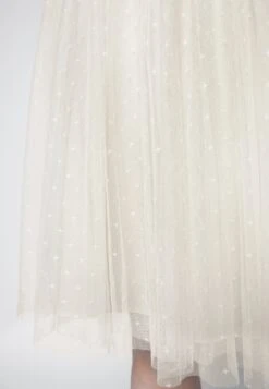 Needle & Thread Honeycomb Smocked Midi Skirt - Jupe Trapèze - Champagne 15 Needle & Thread Honeycomb Smocked Midi Skirt - Jupe Trapèze - Champagne -Magasin Général De Mode 61036ce9a62d45d6ae59b66ad5268304