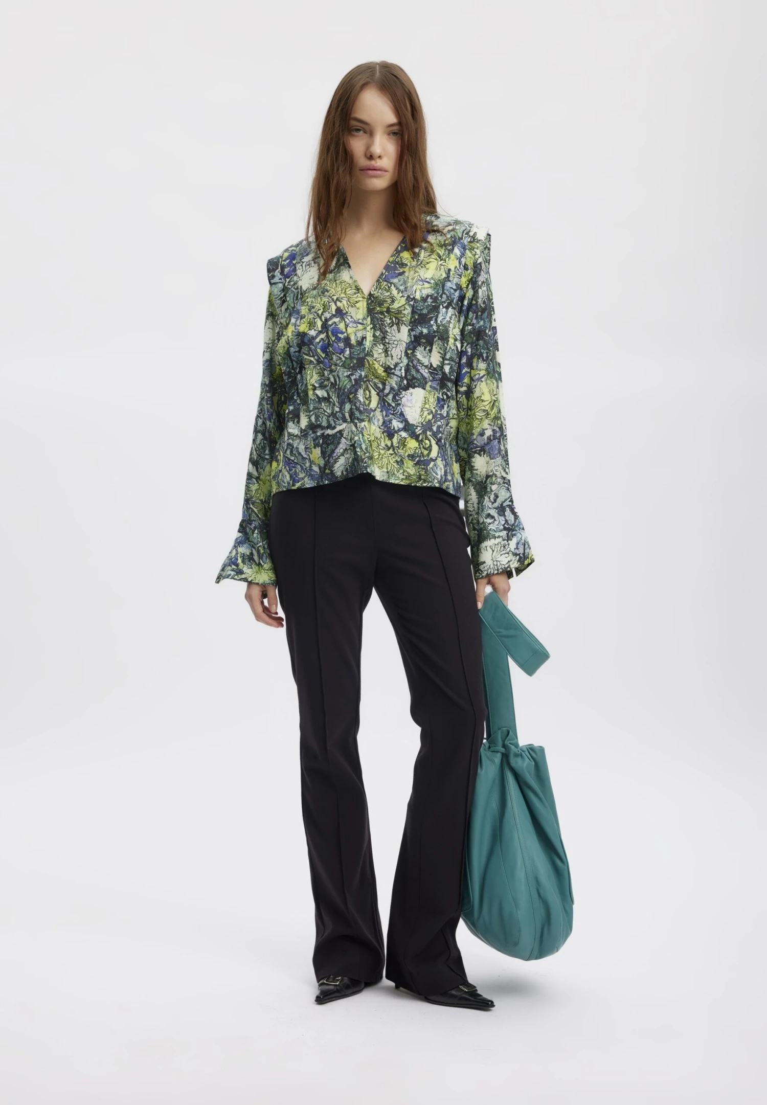 Gestuz Caminegz P Ls - Blouse - Lime Flower 4 Gestuz Caminegz P Ls - Blouse - Lime Flower – Image 2