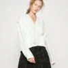 IRO Elea - Blouse - White 1 IRO Elea - Blouse - White -Magasin Général De Mode 63c391c455944e9cafcdd39588337ec6