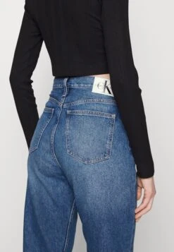 Calvin Klein Jeans Authentic Bootcut - Jean Bootcut - Denim Dark 13 Calvin Klein Jeans Authentic Bootcut - Jean Bootcut - Denim Dark -Magasin Général De Mode 6aaf5e8359b442fda866556d66724da7