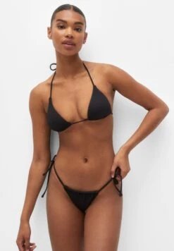 PULL & BEAR Triangle - Haut De Bikini - Black -Magasin Général De Mode 6ab61f554395497dab2c9f4cd07553ca