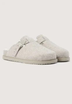 Oysho Chaussons - Grey 12 Oysho Chaussons - Grey -Magasin Général De Mode 6b6a4b2a95cd4f079d08082f47dd55c3