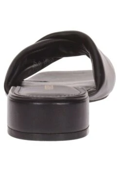 Guess Ciabatta - Mules - Nero -Magasin Général De Mode 6bfb212ea32e4af4aa694f465b83a964