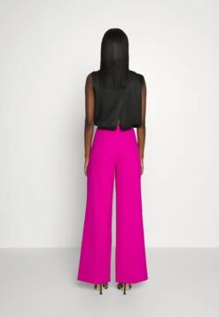 DRYKORN Before - Pantalon Classique - Pink 9 DRYKORN Before - Pantalon Classique - Pink -Magasin Général De Mode 6ec288e72ff0426789fded4fa237b4ad