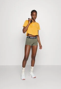 Nouvelles versions -Magasin Général De Mode 716149f40ebe4a9da0ec27c472f447e8