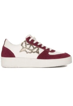 Guess Baskets Basses - Burgu -Magasin Général De Mode 72662cb8dbba4a22b346bf9d61a1fe83