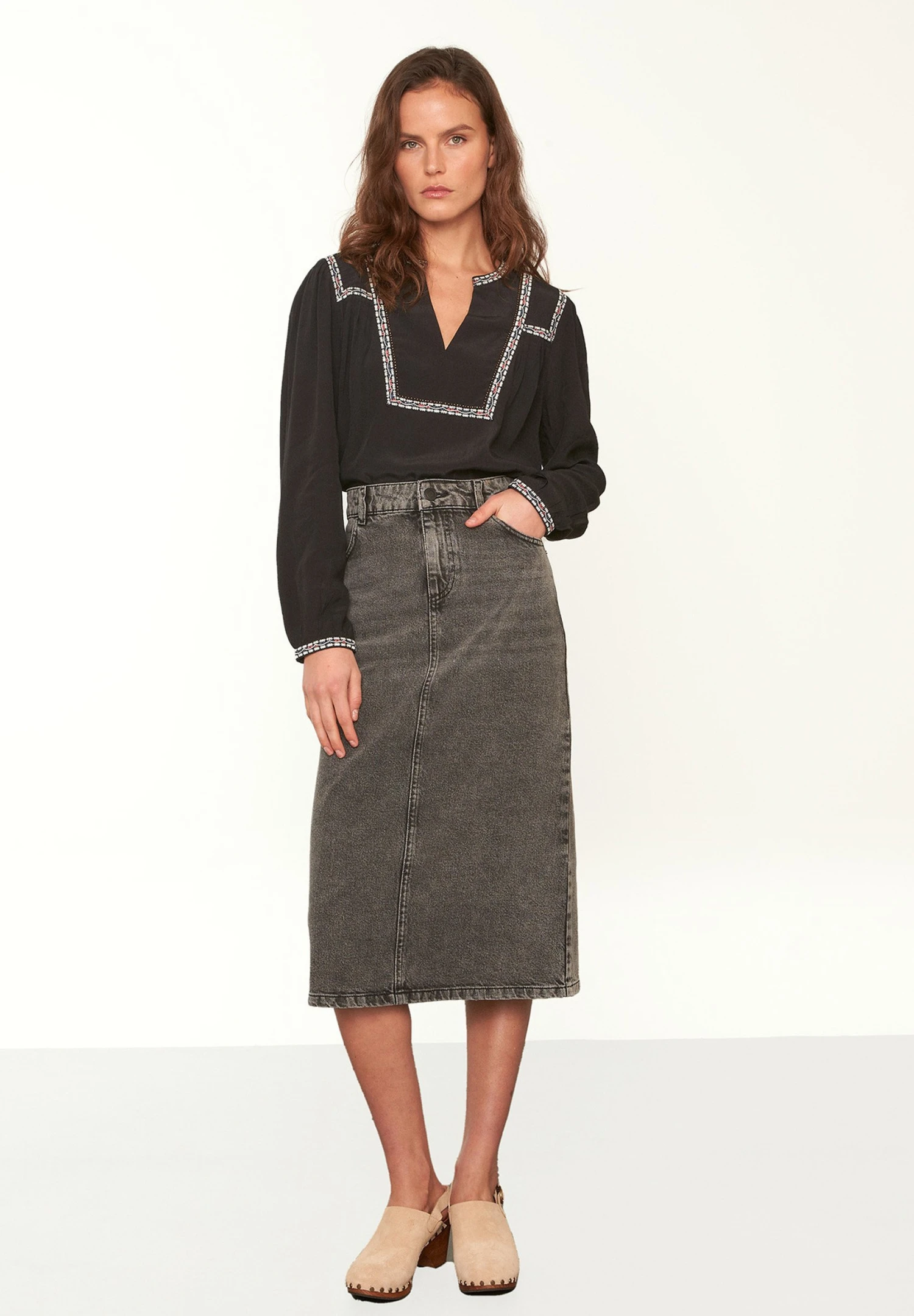 MAISON 123 Blouse - Noir 4 MAISON 123 Blouse - Noir – Image 2