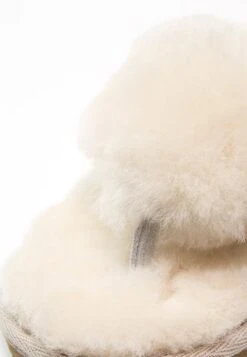 Shepherd Pernilla - Chaussons - Creme -Magasin Général De Mode 798a8aaacd4b4e3eb91f22bc063222d3