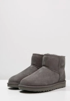Ugg Classic Mini - Bottines - Grey -Magasin Général De Mode 7c979badc958461e99945ac7617fc002