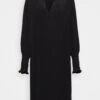 By Malene Birger Rousalile - Robe De Jour - Black 2 By Malene Birger Rousalile - Robe De Jour - Black -Magasin Général De Mode 7d79dbaabf9a45b4bfbcbcb0f9b5d48c