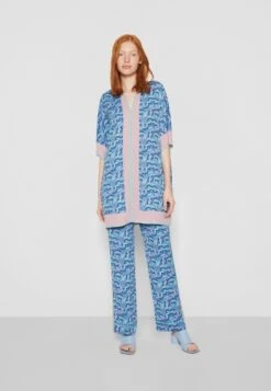 DIANE VON FURSTENBERG Cinzia - Pantalon Classique - Own It Bracelet Blue -Magasin Général De Mode 7eda03ee22eb4a47b5c3765e26e0195c