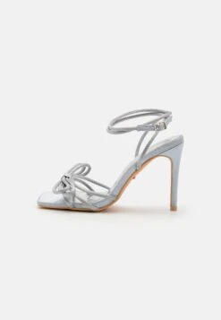 Sandales À Talons Hauts - Sliver -Magasin Général De Mode 7f7c87aecead434f8a5bf0e5ce8c5d3e