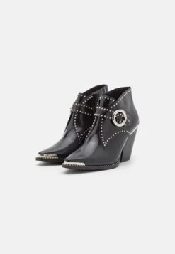 Jeffrey Campbell Boots À Talons - Black -Magasin Général De Mode 869ec7a424654ab7bddcfb5767075c41
