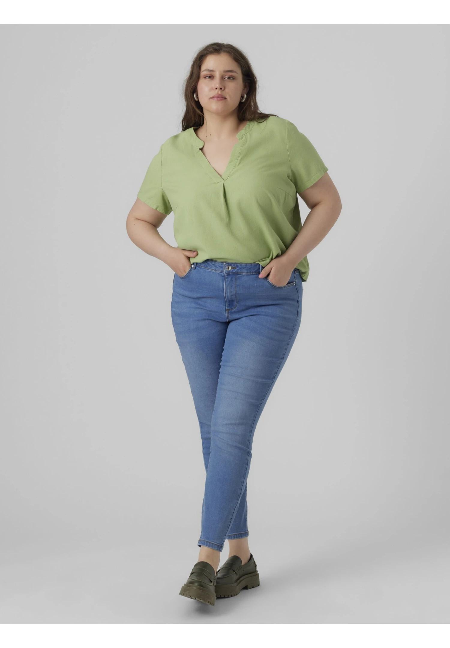 Vero Moda Curve Vmmymilo Top - Blouse - Reseda 4 Vero Moda Curve Vmmymilo Top - Blouse - Reseda – Image 2