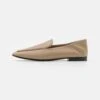 Emporio Armani Capsule Icon - Mocassins - Beige 2 Emporio Armani Capsule Icon - Mocassins - Beige -Magasin Général De Mode 8a416d1360194942a9a540e6e897a9df