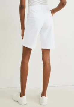 Short - White 11 Short - White -Magasin Général De Mode 8a77b21423bb445e95119922ab9f6541