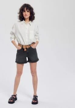 Nouvelles versions -Magasin Général De Mode 8b059519273a4743881257cd8805b2c2