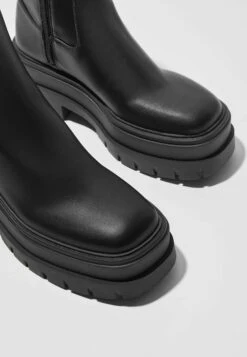 BERSHKA Bottines À Plateau - Black 13 BERSHKA Bottines À Plateau - Black -Magasin Général De Mode 8ba8bbb092174b7a80cd939d1f0b5cfa