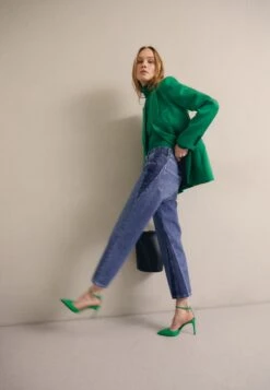 Victoria Beckham Jean Droit - Shadow Wash 10 Victoria Beckham Jean Droit - Shadow Wash -Magasin Général De Mode 8d2755ebd5924faeb018abca545cdecf