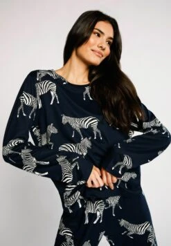 Pyjama - Blue 11 Pyjama - Blue -Magasin Général De Mode 8ec83e29f8754d4e92b8bd957ad96640