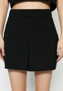 Trendyol Short - Black -Magasin Général De Mode 8f6deb75fa314614bd9c6000d0a94ac4