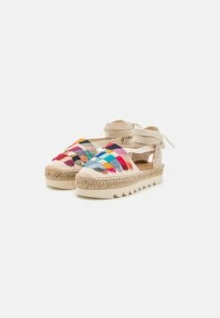 PAUL SMITH Shoe Kira - Sandales À Plateforme - Off White -Magasin Général De Mode 91349a4ea5ac4822931ab35cecd2ca7e