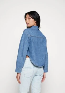 ONLY Onlzach - Chemisier - Medium Blue Denim -Magasin Général De Mode 9393ec3e0cea42d08b190f9e9e59ebf3