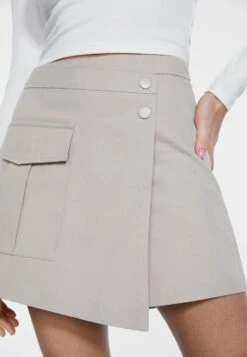 Stradivarius Skort - Short - Stone -Magasin Général De Mode 94875c75a12649a494f4ef91d75cba43