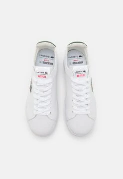 Lacoste X Netflix - Sneakers Court Femme - Baskets Basses - White/Green 13 Lacoste X Netflix - Sneakers Court Femme - Baskets Basses - White/Green -Magasin Général De Mode 96b626c312a341e898b698aad1324a46