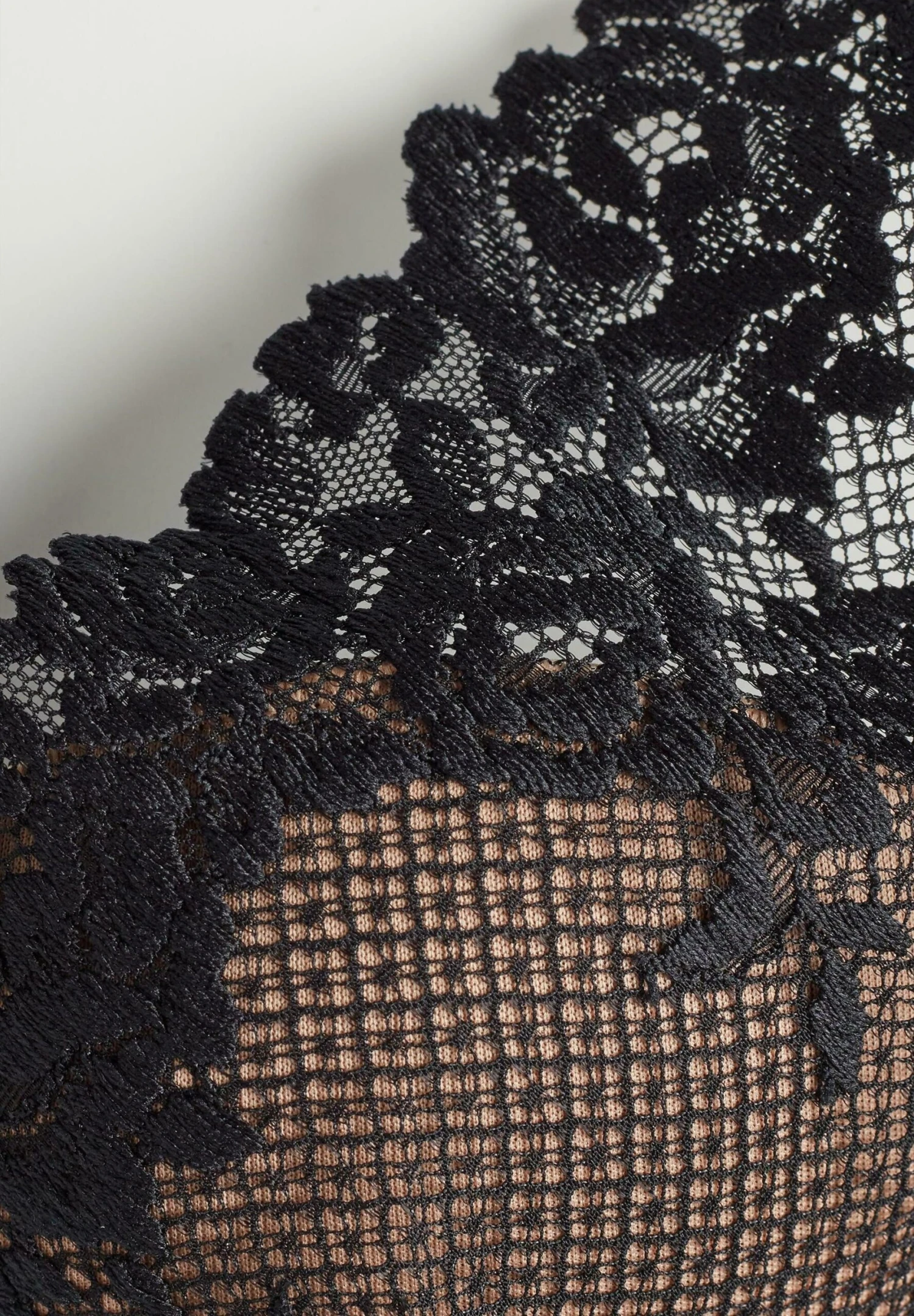 Intimissimi Elena Pretty Flower - Soutien-Gorge À Armatures - Black 8 Intimissimi Elena Pretty Flower - Soutien-Gorge À Armatures - Black – Image 6