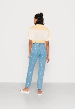 ONLY Onljagger Mom Daisy - Jean Boyfriend - Light Blue Denim 9 ONLY Onljagger Mom Daisy - Jean Boyfriend - Light Blue Denim -Magasin Général De Mode 98e7aa03567544a593e48d7ba12a2153