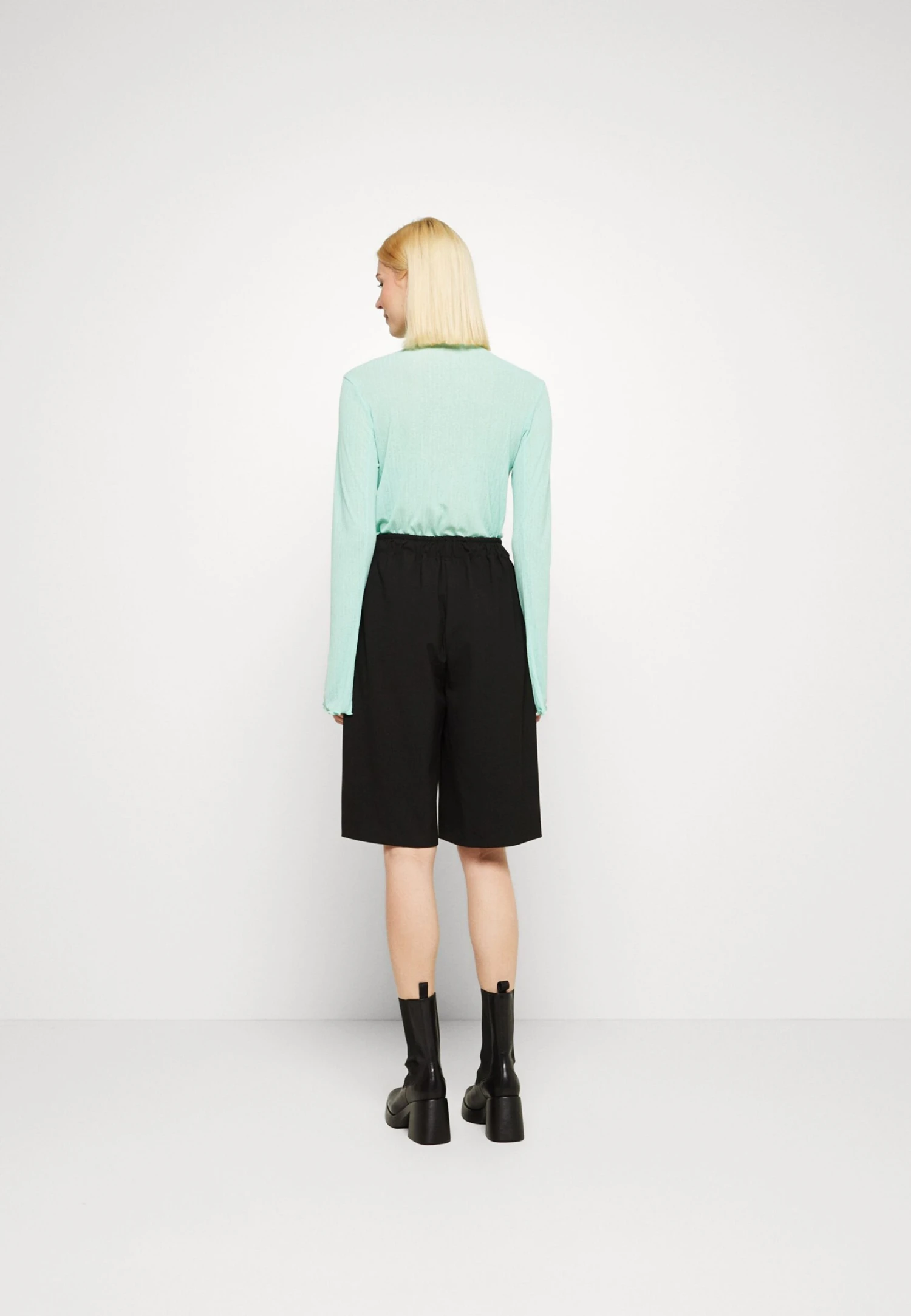 Mads Nørgaard Sportina Lilja - Short - Black 5 Mads Nørgaard Sportina Lilja - Short - Black – Image 3