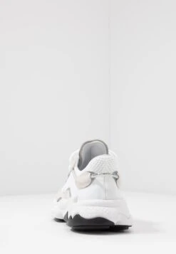 Adidas Originals Ozweego - Baskets Basses - Ftwr White/Ftwr White/Core Black -Magasin Général De Mode 9eeb58c423274cb88046059ff65a5bd3