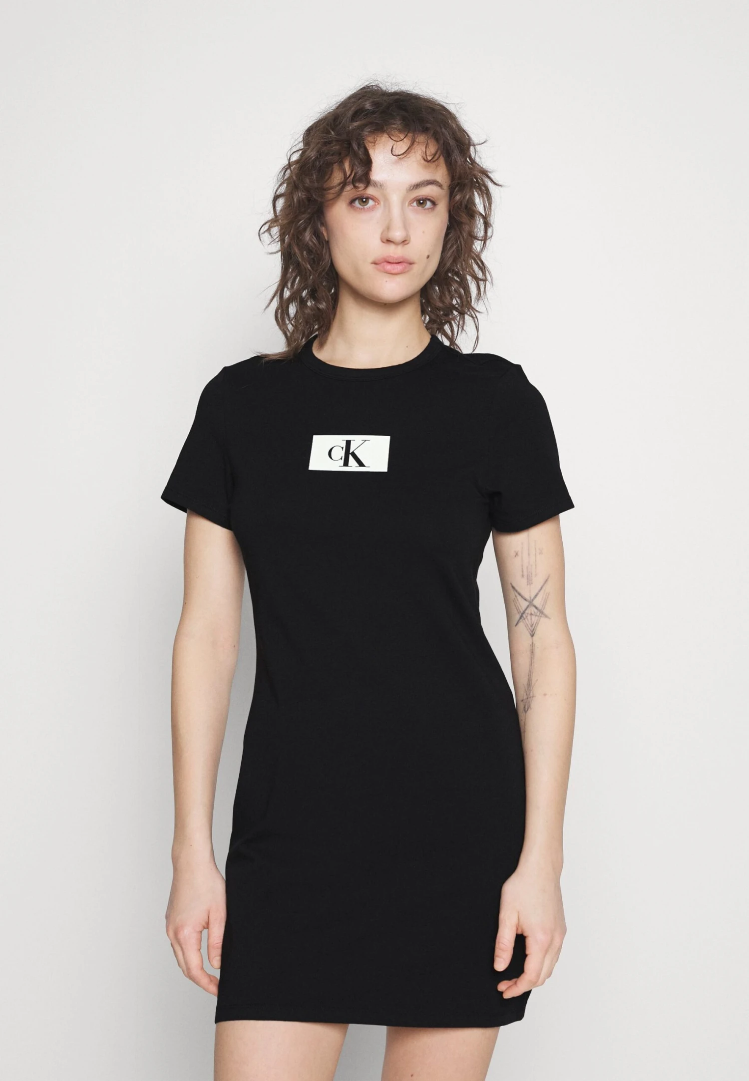 CALVIN KLEIN UNDERWEAR Nightdress - Chemise De Nuit / Nuisette - Black 3 CALVIN KLEIN UNDERWEAR Nightdress - Chemise De Nuit / Nuisette - Black