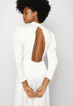 Malia - Robe De Cocktail - Snow White -Magasin Général De Mode a38c20b32b2e4ae290e27621c36e9799