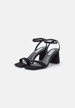 Steve Madden Luxe - Sandales - Black 10 Steve Madden Luxe - Sandales - Black -Magasin Général De Mode a5bbf3542ab749e58fb638f2e7b0b34d