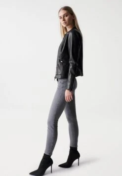 Veste En Similicuir - Black -Magasin Général De Mode a612f785231049dea1f027a7f66510d0