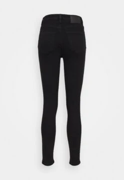 Nouvelles versions -Magasin Général De Mode a65c11c9f3514b818d169795a13248f1