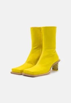 Miista Brenda Boots - Bottines - Yellow -Magasin Général De Mode a707fe5f776b4ef5a1f09cc352e92651