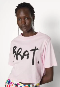 Christopher Kane Brat Cropped - T-Shirt Imprimé - Fairytale 14 Christopher Kane Brat Cropped - T-Shirt Imprimé - Fairytale -Magasin Général De Mode a9e2da2bdee342efb97fc7b11e7bf4bd