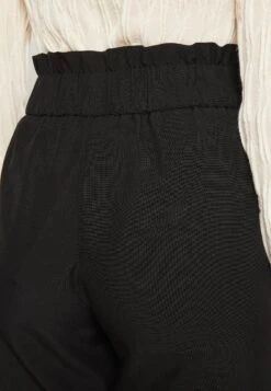 Vila Viriley Hana Regular Tie Pants - Pantalon Classique - Black 13 Vila Viriley Hana Regular Tie Pants - Pantalon Classique - Black -Magasin Général De Mode aaf1f92b1f1545129fa0a249dc9b3c8b