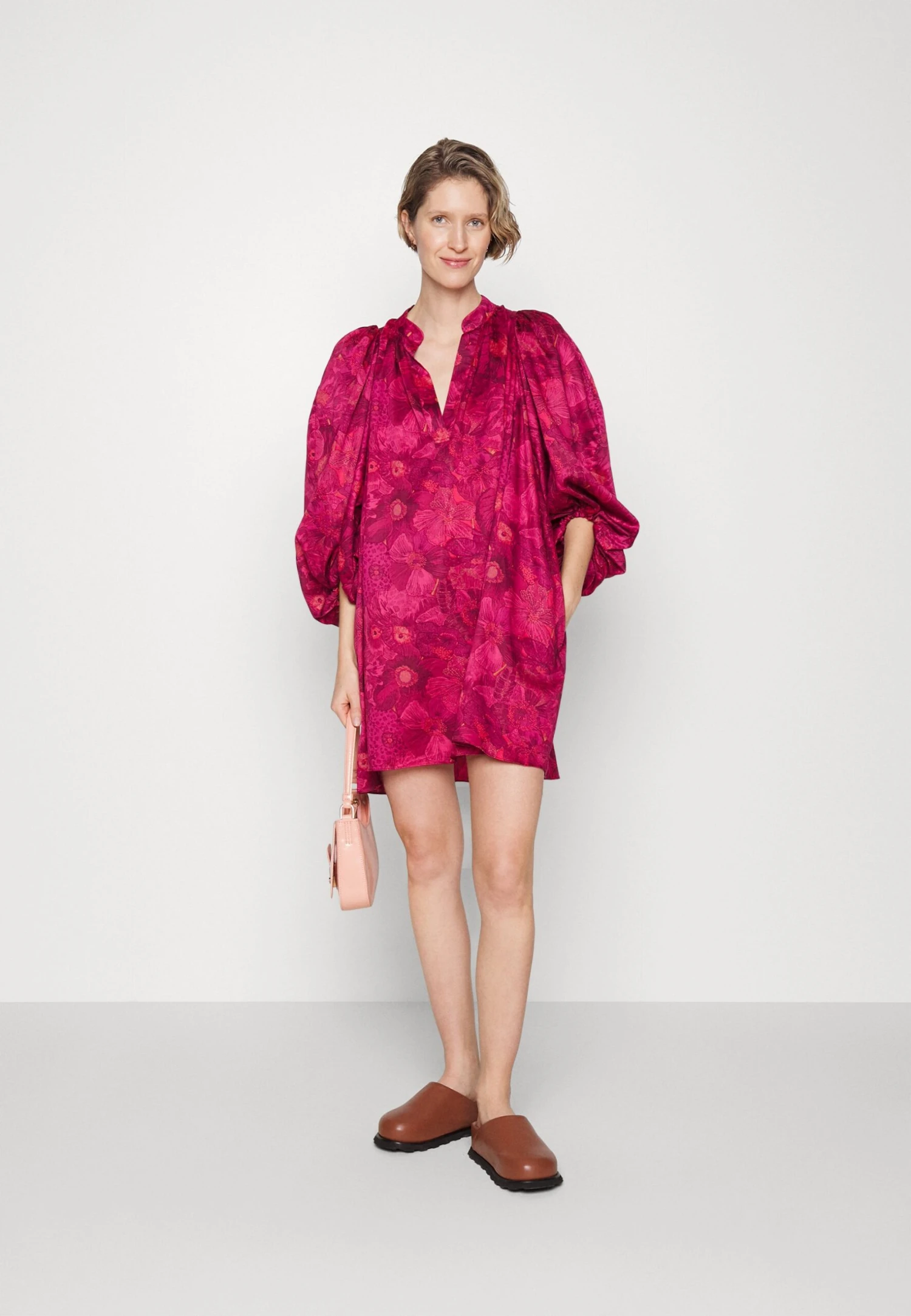 Vanessa Bruno Vanessa - Robe De Jour - Fushia 4 Vanessa Bruno Vanessa - Robe De Jour - Fushia – Image 2