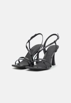 Tamaris Sandales - Black -Magasin Général De Mode b2a6ce764689471daafeb106d8928ba6