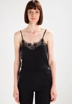 Nouvelles versions 11 SAMSØE SAMSØE Blouse - Black