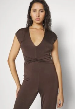 Wal G Party Hala V Neck - Combinaison - Chocolate Brown -Magasin Général De Mode bbe1d6c5ce1c421aabe69b33d6988e07