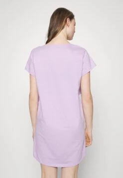 Triumph Nightdresses - Chemise De Nuit / Nuisette - Lilac/White -Magasin Général De Mode bcef1d0977c6480888b1b1a04ffa2ecf