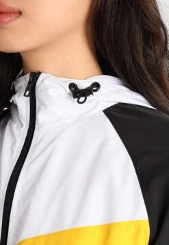 URBAN CLASSICS Three Tone - Veste Coupe-Vent - Black/White/Chrome Yellow -Magasin Général De Mode bdaf5ce3693043f786ed2f792065dc52