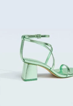 Stradivarius Chaussures De Mariée - Green -Magasin Général De Mode c25e7a20081f4debac32e9e38ac8ef29