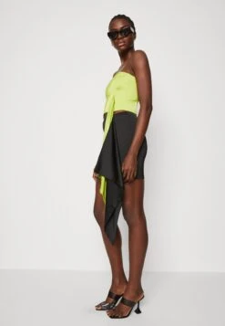 Gestuz Nilia Skirt - Minijupe - Black -Magasin Général De Mode c3c38bd992844032893c979622761e57