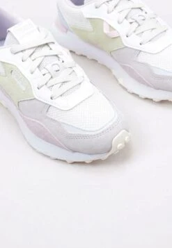 Puma Rider Fvw Wns - Baskets Basses - White 12 Puma Rider Fvw Wns - Baskets Basses - White -Magasin Général De Mode c818e403d052412cb9674704b5543764